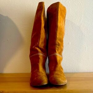 Super unique vintage suede slouch boots